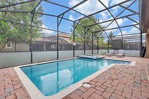 Warm and Inviting Family Villa! Themed Rooms, Movie Room and Upstairs 