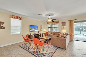 Warm and Inviting Family Villa! Themed Rooms, Movie Room and Upstairs 