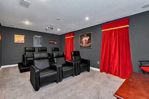 Warm and Inviting Family Villa! Themed Rooms, Movie Room and Upstairs 