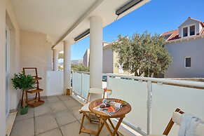 Hedera Estate, Hedera A38