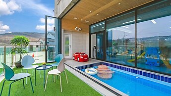 Gyeongju Cheongun28 Kids Poolvilla