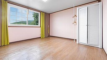 Gyeongju Cheongun28 Kids Poolvilla