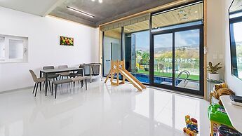 Gyeongju Cheongun28 Kids Poolvilla