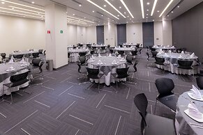 Ramada Encore by Wyndham Guadalajara Aeropuerto