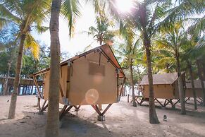 Hola Beach-Beach Club & Eco Glamping Resort