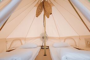 Hola Beach-Beach Club & Eco Glamping Resort