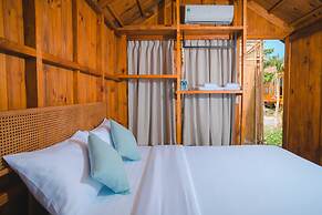 Hola Beach-Beach Club & Eco Glamping Resort