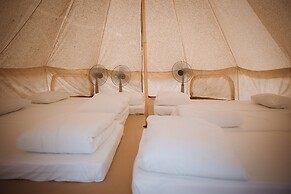 Hola Beach-Beach Club & Eco Glamping Resort