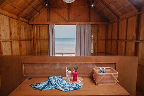 Hola Beach-Beach Club & Eco Glamping Resort