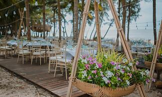 Hola Beach-Beach Club & Eco Glamping Resort