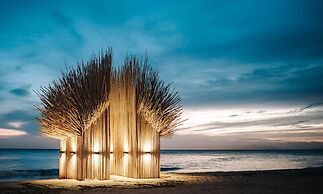 Hola Beach-Beach Club & Eco Glamping Resort