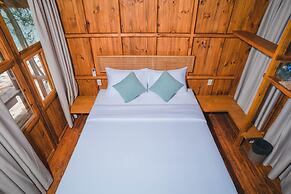 Hola Beach-Beach Club & Eco Glamping Resort