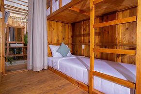 Hola Beach-Beach Club & Eco Glamping Resort