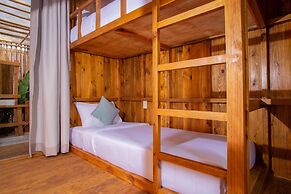 Hola Beach-Beach Club & Eco Glamping Resort