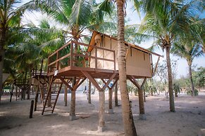Hola Beach-Beach Club & Eco Glamping Resort