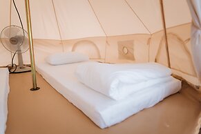 Hola Beach-Beach Club & Eco Glamping Resort