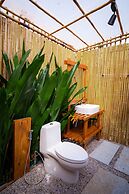 Hola Beach-Beach Club & Eco Glamping Resort