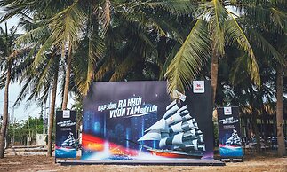 Hola Beach-Beach Club & Eco Glamping Resort