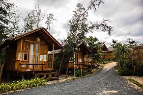 Hola Beach-Beach Club & Eco Glamping Resort