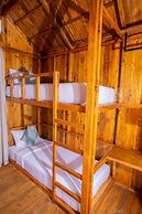 Hola Beach-Beach Club & Eco Glamping Resort