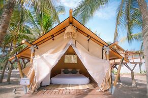 Hola Beach-Beach Club & Eco Glamping Resort