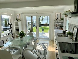 Seaview Cottage on the Island