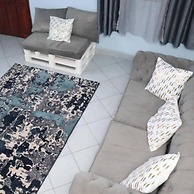 Stay.Plus 2 Bedroom Beach Road Apartment