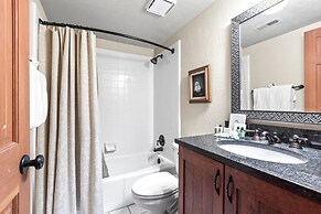 Boulder Creek 3 Bedrooms BCC-1101 by KBM