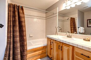 Black Bear Lodge 2 Bedrooms BBL-251 by KBM