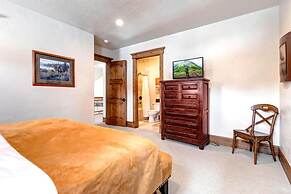 The Lookout 4 Bedrooms PLO-6590 by KBM