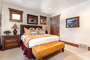 The Lookout 4 Bedrooms PLO-6590 by KBM