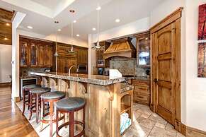 The Lookout 4 Bedrooms PLO-6590 by KBM