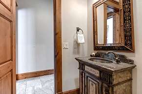 The Lookout 4 Bedrooms PLO-6590 by KBM