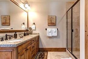 The Lookout 4 Bedrooms PLO-6590 by KBM