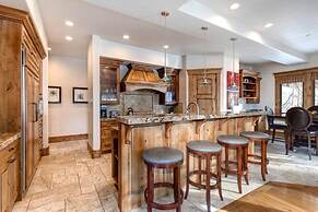 The Lookout 4 Bedrooms PLO-6590 by KBM