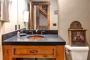 Rossi Hill 4 Bedrooms PRH-685 by KBM