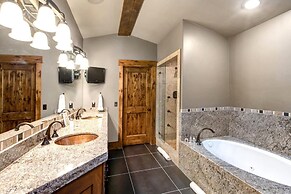 Rossi Hill 4 Bedrooms PRH-685 by KBM