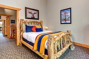 Timber Wolf Lodge 3 Bedrooms TWL-5B by KBM