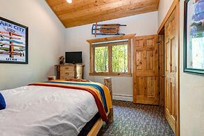 Timber Wolf Lodge 3 Bedrooms TWL-5B by KBM