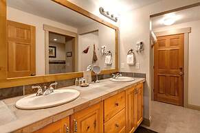 Town Pointe 3 BedroomsTPC-102C by KBM