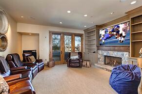 Vintage On The Strand 4 Bedrooms VIN-17 by KBM