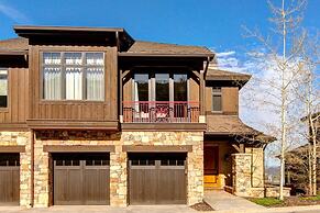 Vintage On The Strand 4 Bedrooms VIN-17 by KBM