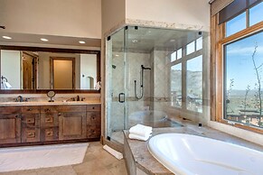 Vintage On The Strand 4 Bedrooms VIN-17 by KBM