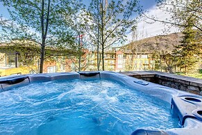 Vintage On The Strand 4 Bedrooms VIN-17 by KBM