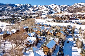 Timber Wolf Lodge 2 Bedrooms TWL-12C by KBM