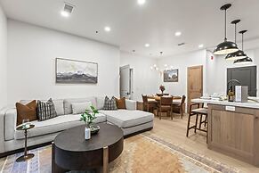 Lift Lodge 2 Bedrooms LLC103 by KBM