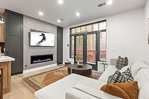 Lift Lodge 2 Bedrooms LLC103 by KBM