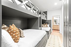 Lift Lodge 2 Bedrooms LLC103 by KBM