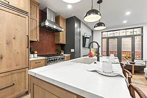 Lift Lodge 2 Bedrooms LLC103 by KBM