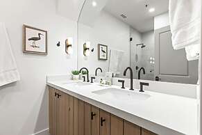 Lift Lodge 2 Bedrooms LLC103 by KBM